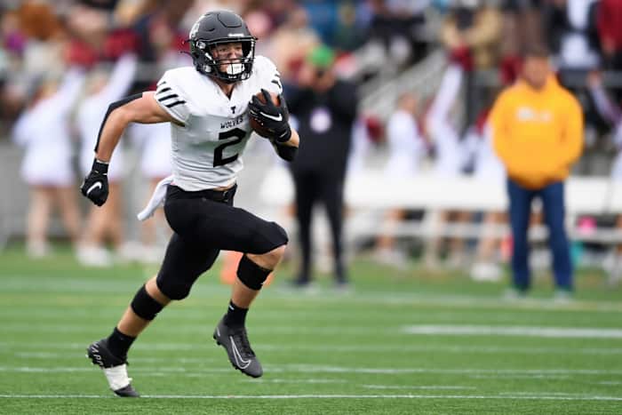 Tualatin.West-Linn.6A-football-semifinal.Leon-Neuschwander.83